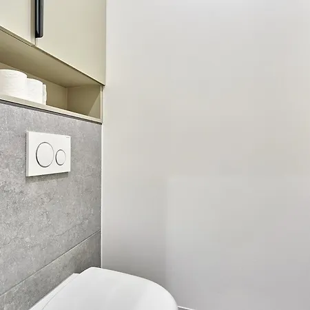 Pere Lachaise By Prestige